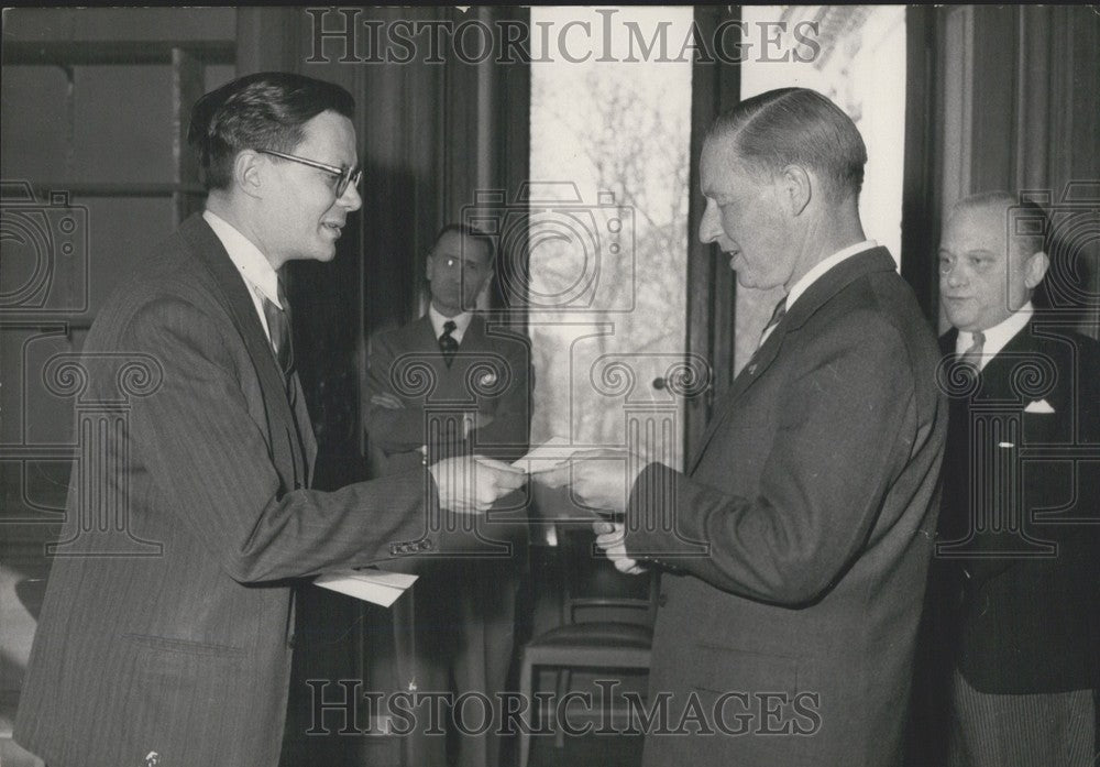 1953 Press Photo Robert Marjolin Giving Out Checks to Help Europe Flood Victims - Historic Images