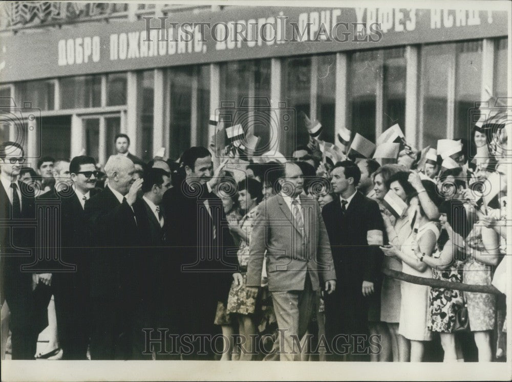 1972 Press Photo President Assad & Syrian Delegation, Moscow Airport-Historic Images