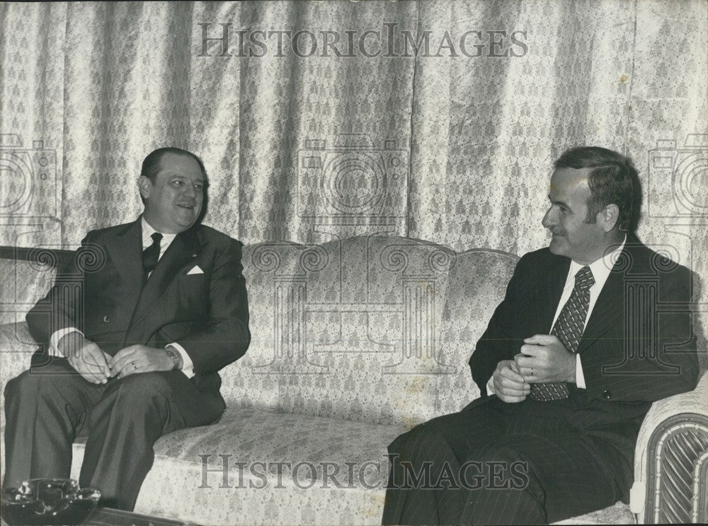 1977 Press Photo French Premier Raymond Barre & Syrian Pres Hafez Assad - Historic Images