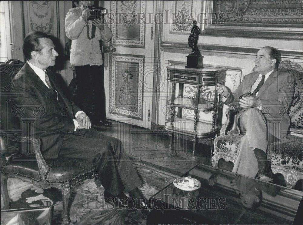 1981 Press Photo President Mitterrand &amp; Jean Lecanuet Elysee Palace Meeting - Historic Images