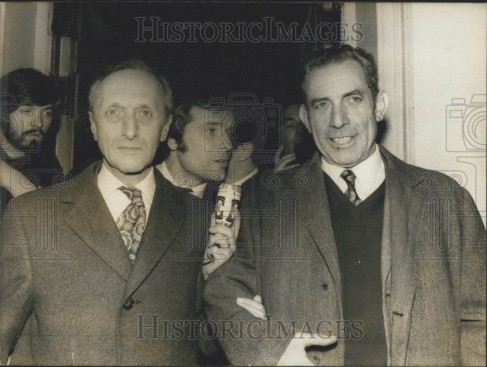 1972, A Freed Robert Nogrette with Pierre Dreyfus - Historic Images