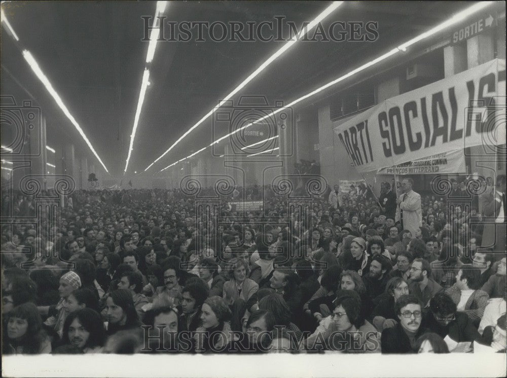 1974 Press Photo Crowd Attending Left Coalition Meeting, Porte de Versailles-Historic Images