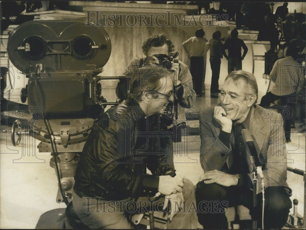 1976, Guy Lux and Anthony Quinn on "Systeme 2" - Historic Images