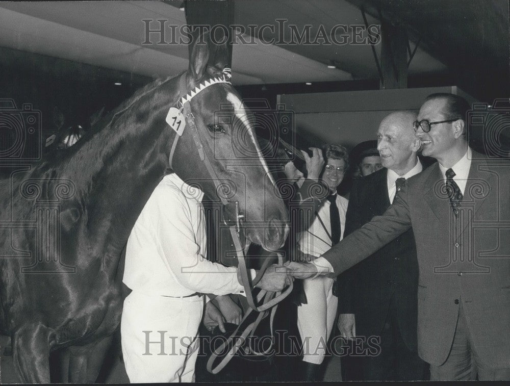 1975 Jacques Chirac at the Agricultural Fair - Historic Images