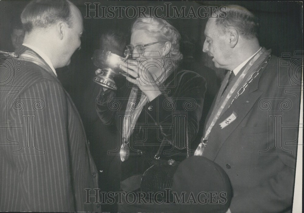 1953, Miss Mackenzie, New Zealand Charge d'Affaires in Paris - Historic Images