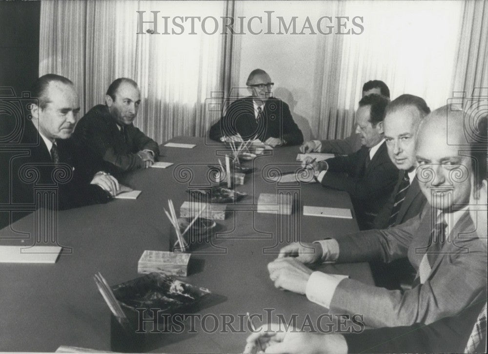 1974 Press Photo Jean Sauvagnargues Meets with Israelite Officials-Historic Images