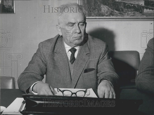 Hon. Luigi Longo, secretary of the PGI (Italian Communist Party) - Historic Images