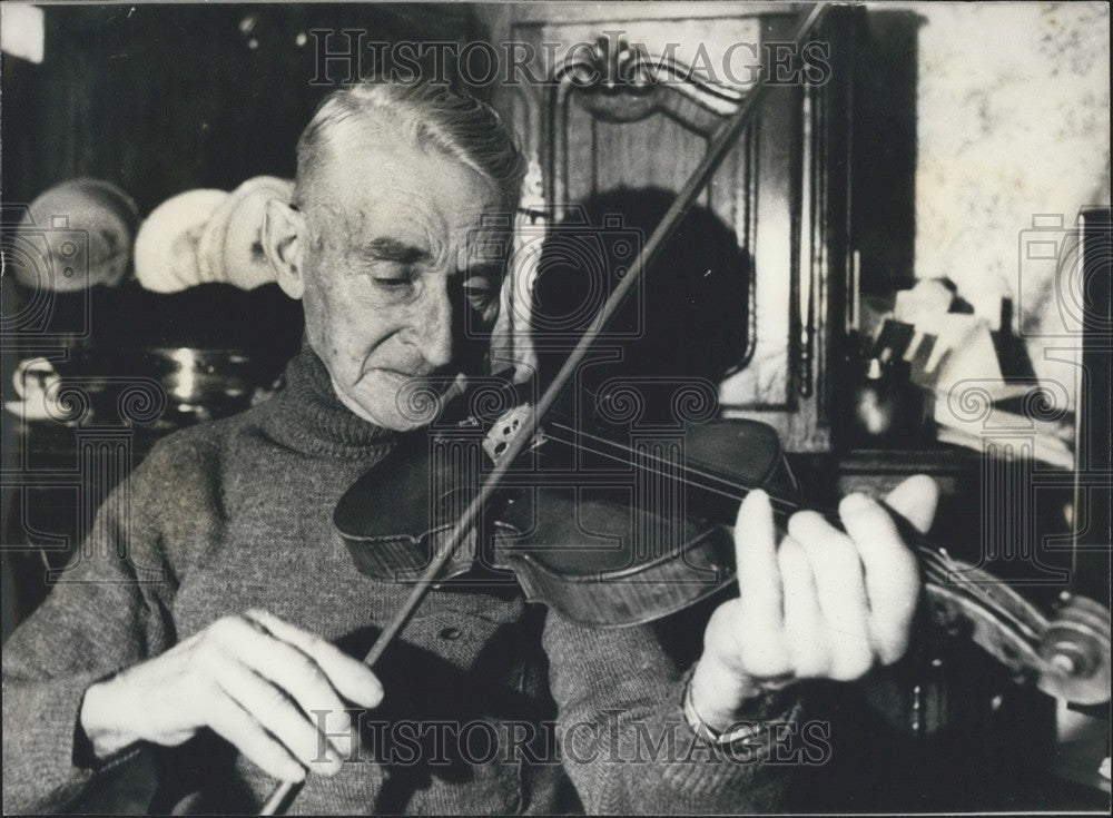 1978, Lumberjack Jacques Peyrichoux Plays New Violin - Historic Images