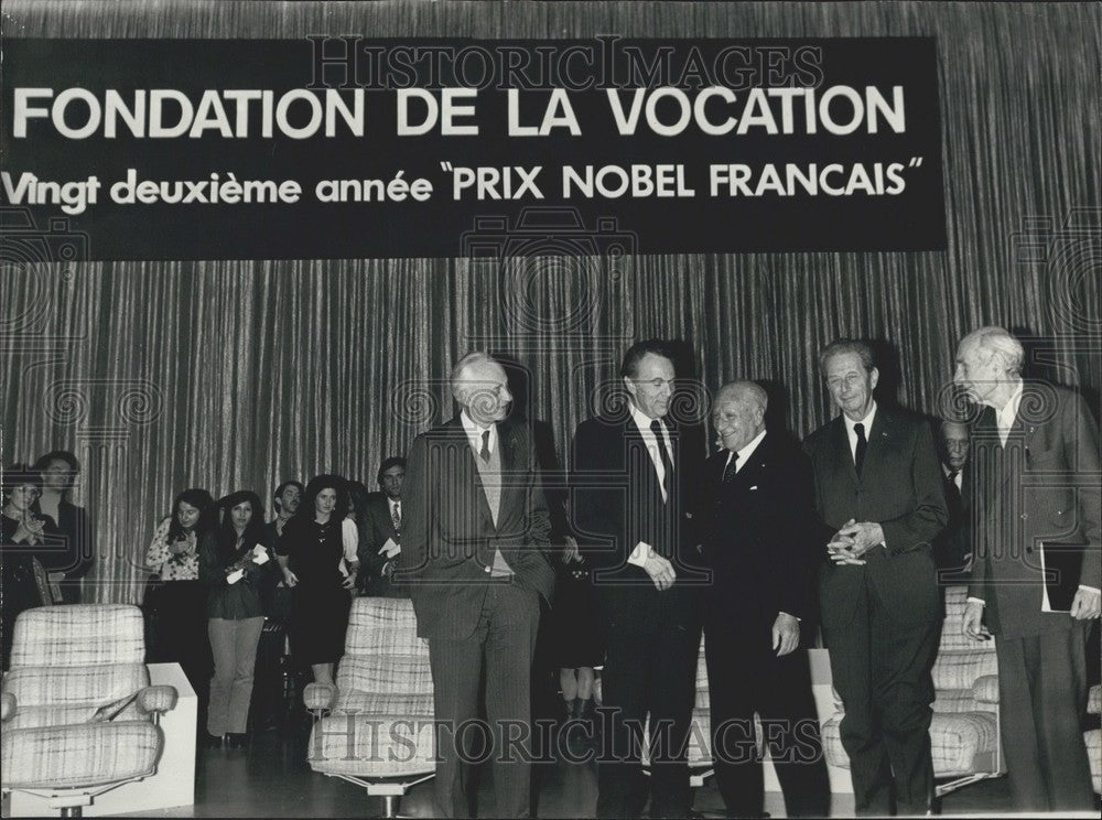 Press Photo Nobel Prize Winners, Vocational Foundation Scholarship Presentation - Historic Images