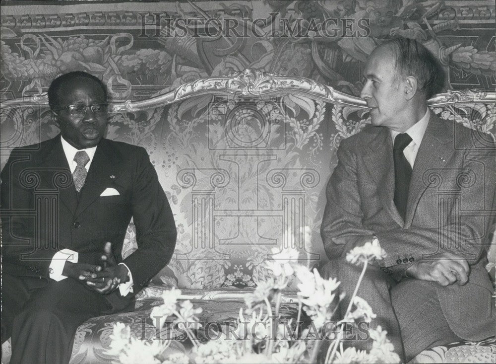 1977, Leopold Senghor with President Giscard d'Estaing - Historic Images