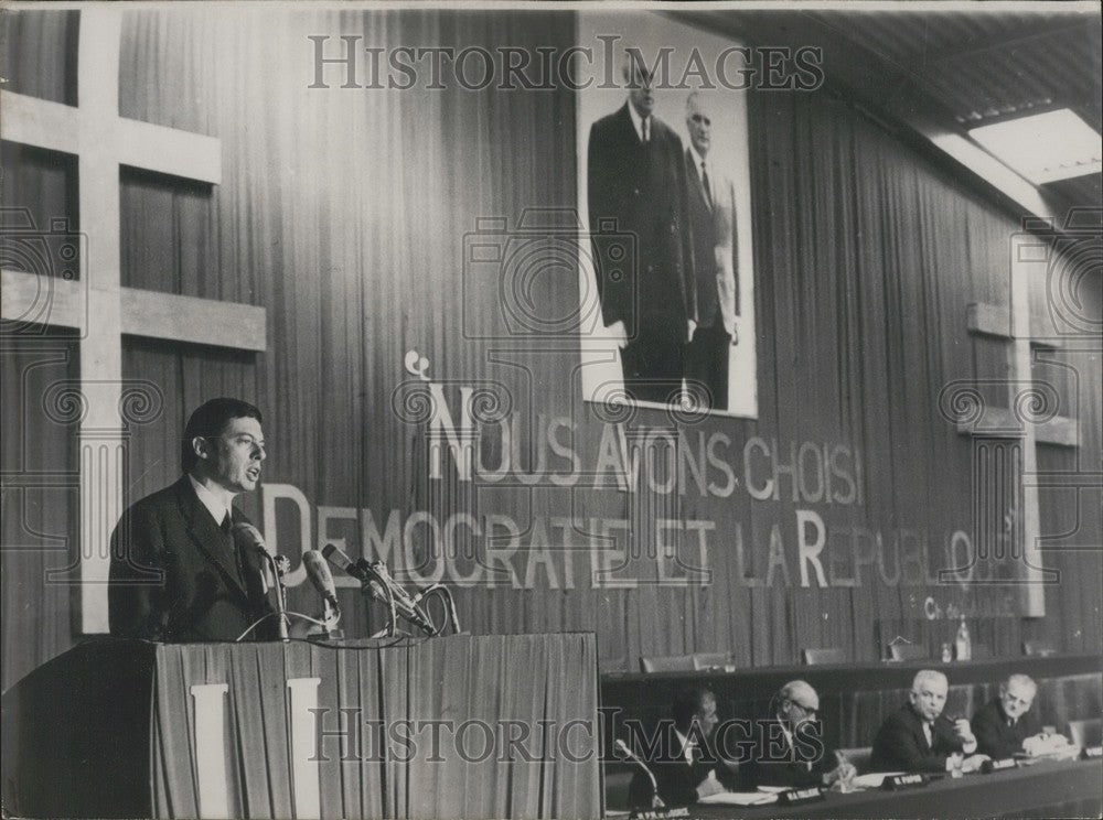 1969 Press Photo Union of Democrats for the Republic&#39;s Robert Poujade Speaking - Historic Images