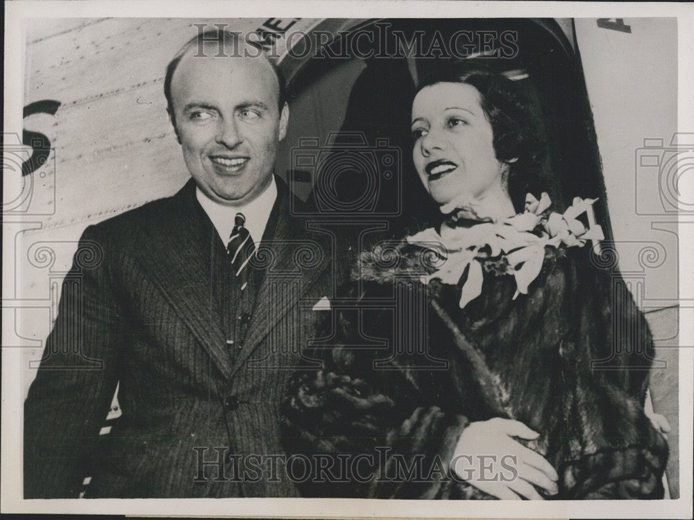 1938 Press Photo Lily Pons and her Fiance Andre Kostelanetz - Historic Images