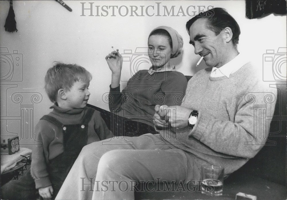 1967, Sahara Desert Survivor Hans Olondo Andersen &amp; Grandson - Historic Images