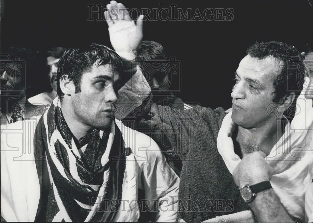 1971, Roger Menetrey & Sandro Lopopolo Boxing Match Palais des Sports - Historic Images
