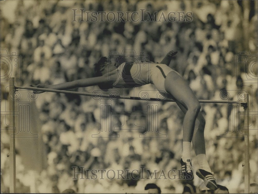 1972 Press Photo Melle Meyfarth (Germany) Wins High Jump & Sets World Record - Historic Images