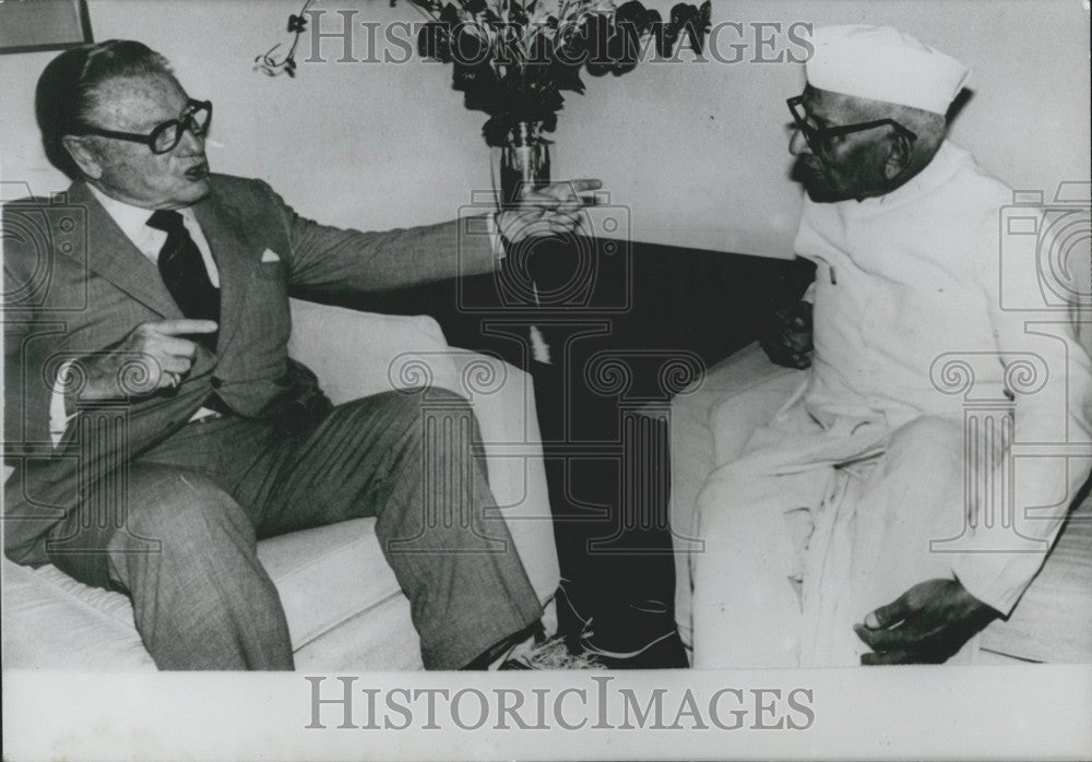 1978, NYC Governor Nelson Rockefeller & PM Morarji Desai Meet India - Historic Images