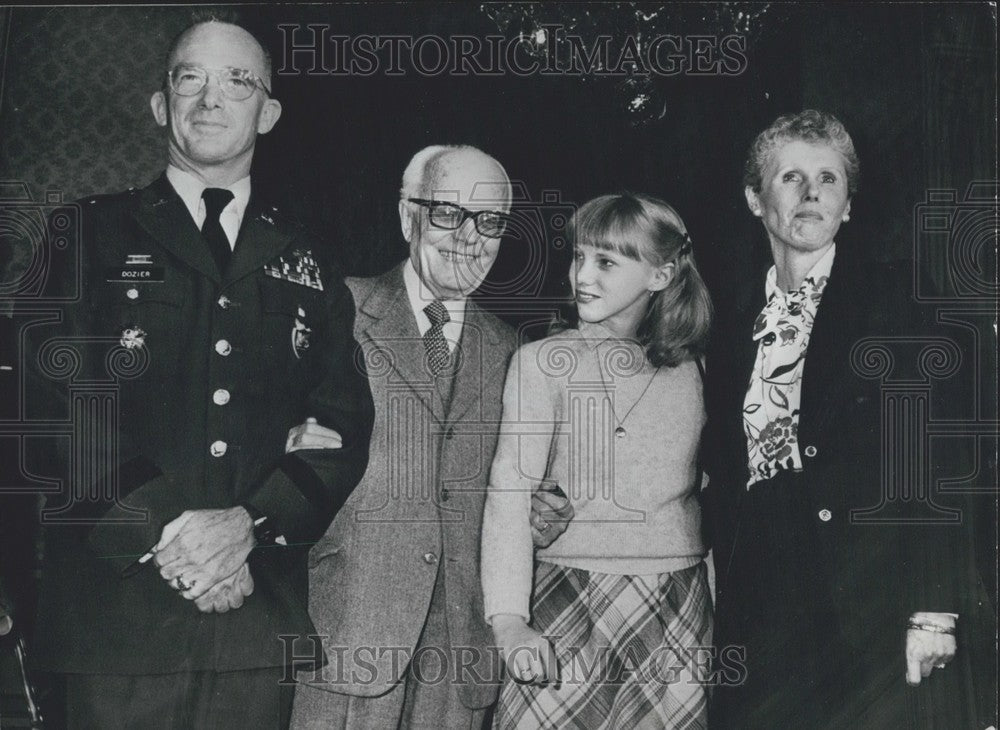 1982 Press Photo General James Lee Dozier Received by President Sandro Pertini - Historic Images