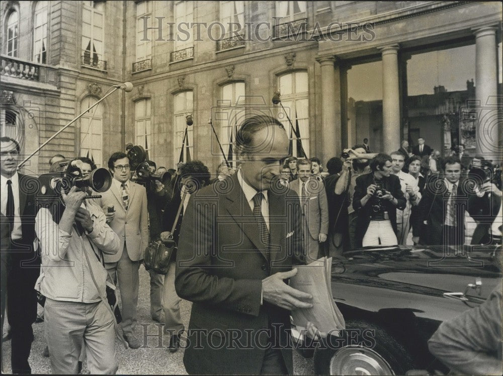 Press Photo Finances Minister Giscard d&#39;Estaing Leaves Cabinet Meeting - Historic Images