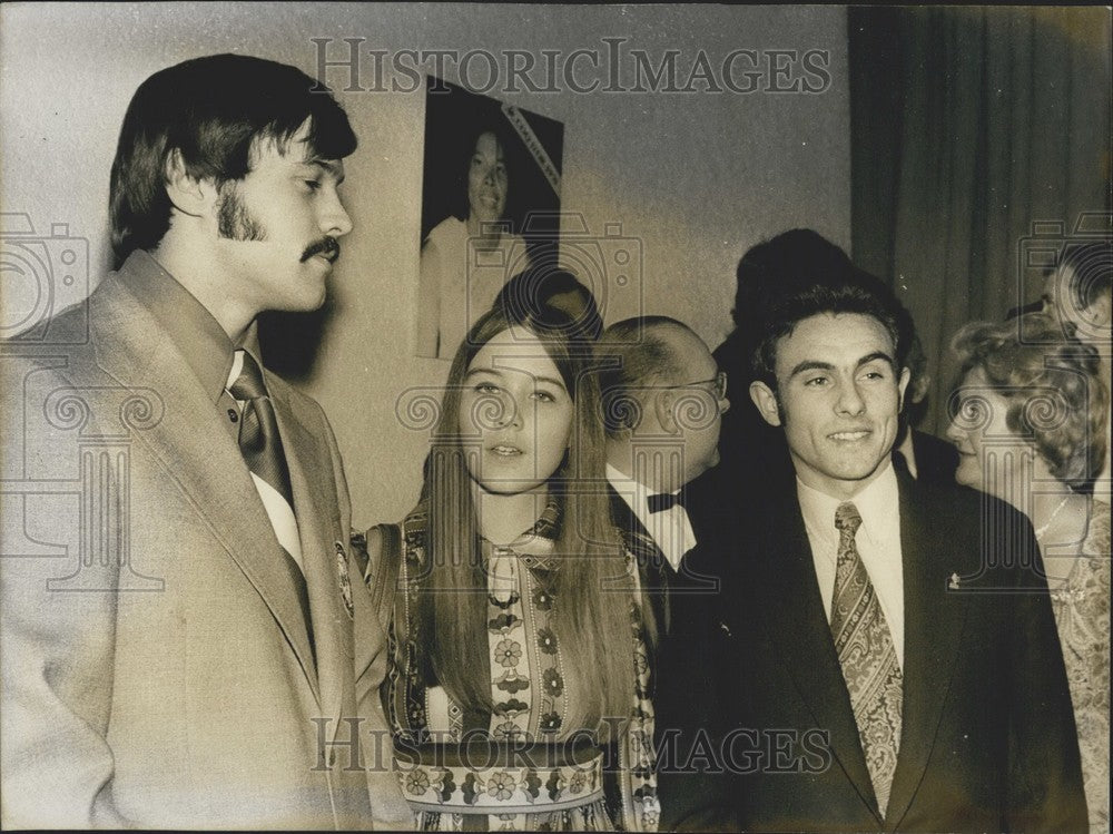 1972 Press Photo Gold Rooster Winner Pat Matzdorf, Wife Peggy &amp; J. Paul Villain - Historic Images