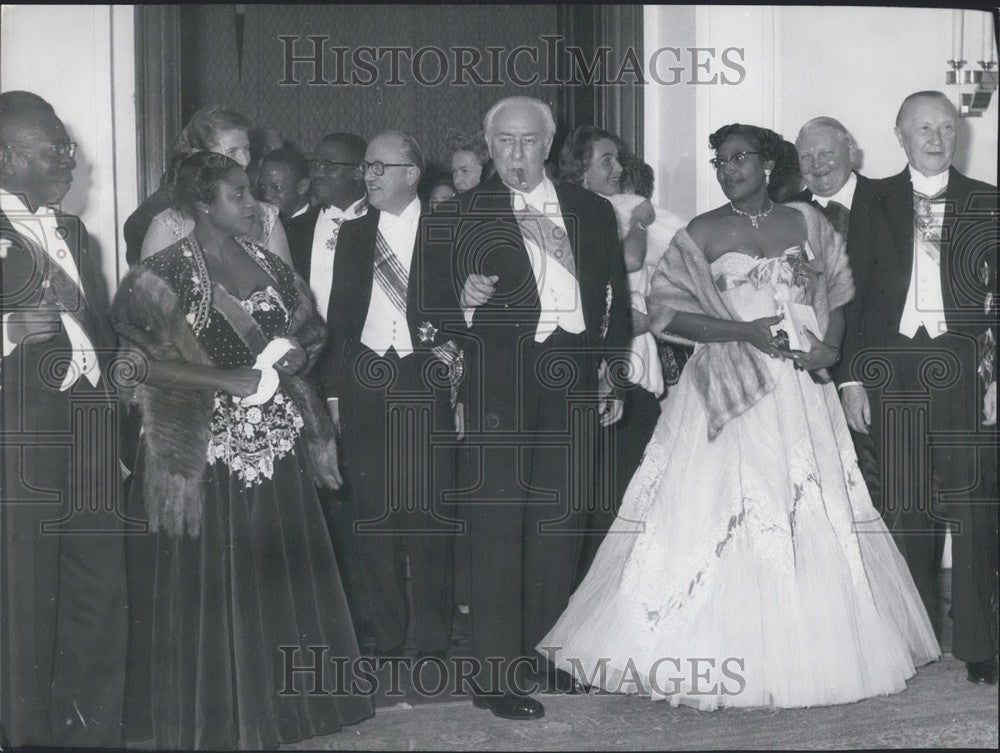 1956 Press Photo Federal President Prof. Heuss and Liberian William Tubman - Historic Images