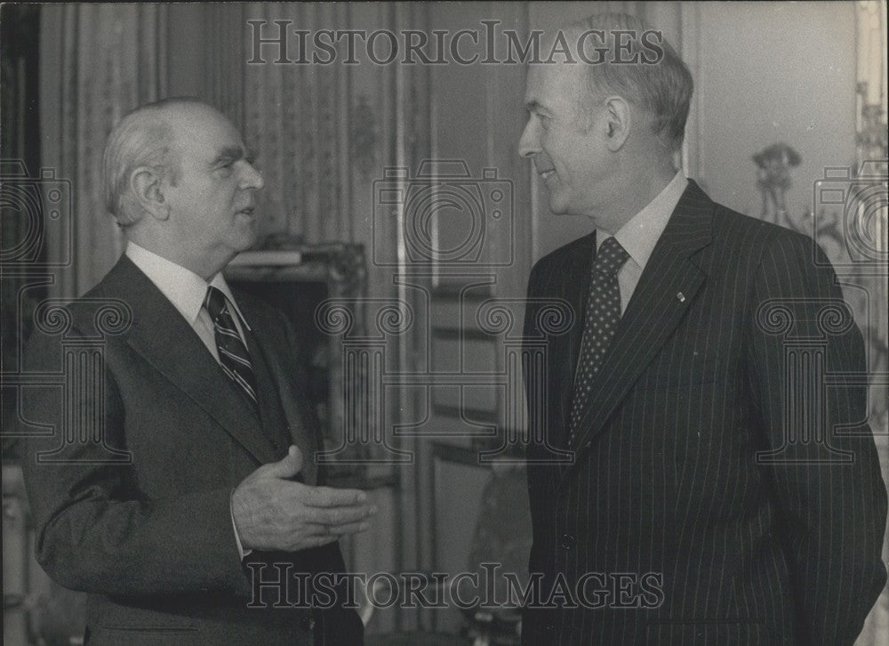 1978 Press Photo Greek Prime Minister Caramanlis and Giscard d&#39;Estaing at Elysee-Historic Images