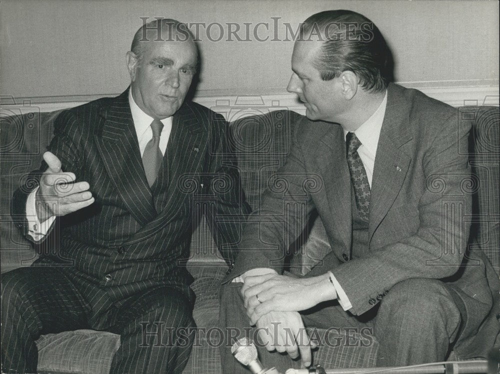 1975, Greek Prime Minister Caramanlis and Jacques Chirac - Historic Images