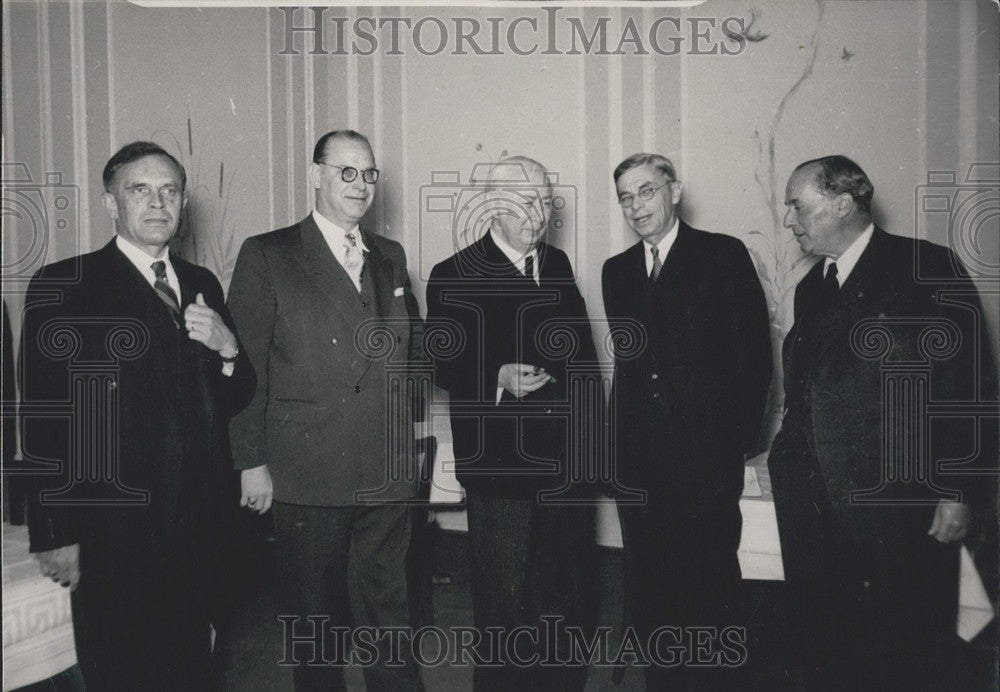 1953 Press Photo Conference for German Scientists in Wiesbaden. - Historic Images