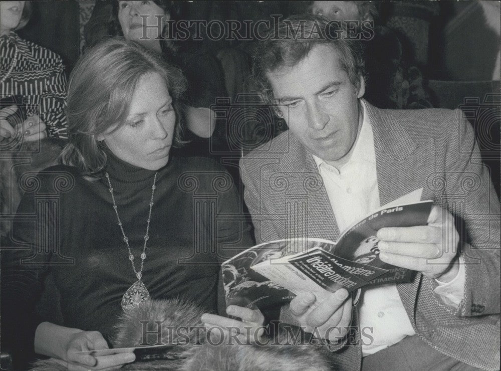 1975 Press Photo Roger Vadim and His Fiancée Catherine Schneider - Historic Images