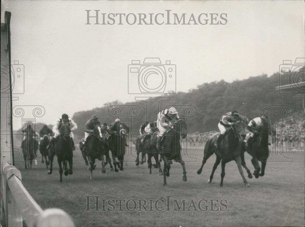Press Photo "La Sorelinna" Wins the Prix de Diane-Historic Images