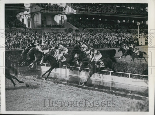 1952, Tourney