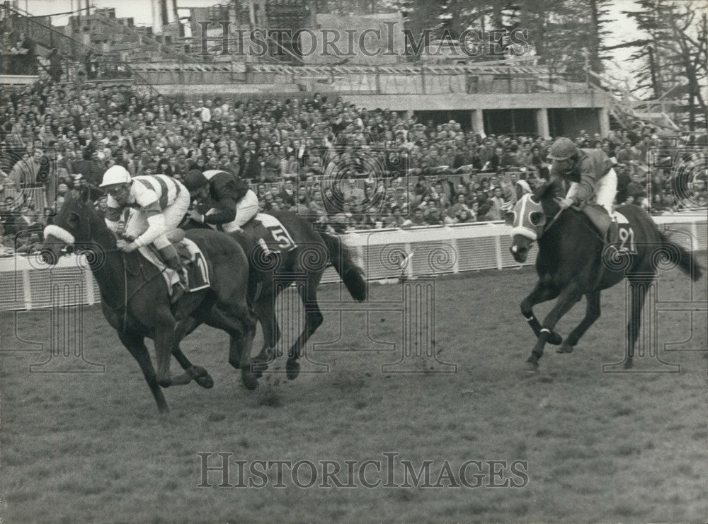 1977 Press Photo &quot;Le Pompier&quot; Wins Prix du President de la Republique-Historic Images