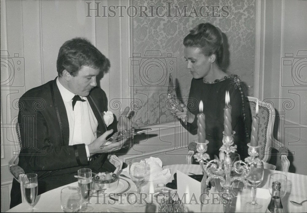 1962 J. Moreau and A. Finney Win Crystal Stars from Cinema Academy - Historic Images