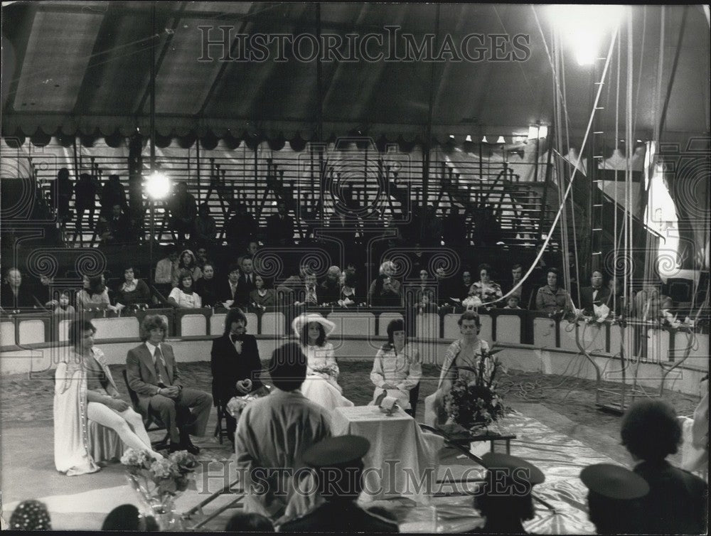 1975 Press Photo Jean Boudeau Marries Francis Kora and Carole Fiallo at Circus - Historic Images