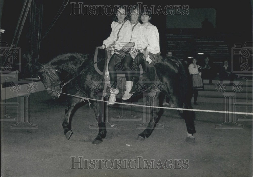 1979, Three Polytechnic Students Rehearse for Artists' Union Gala - Historic Images