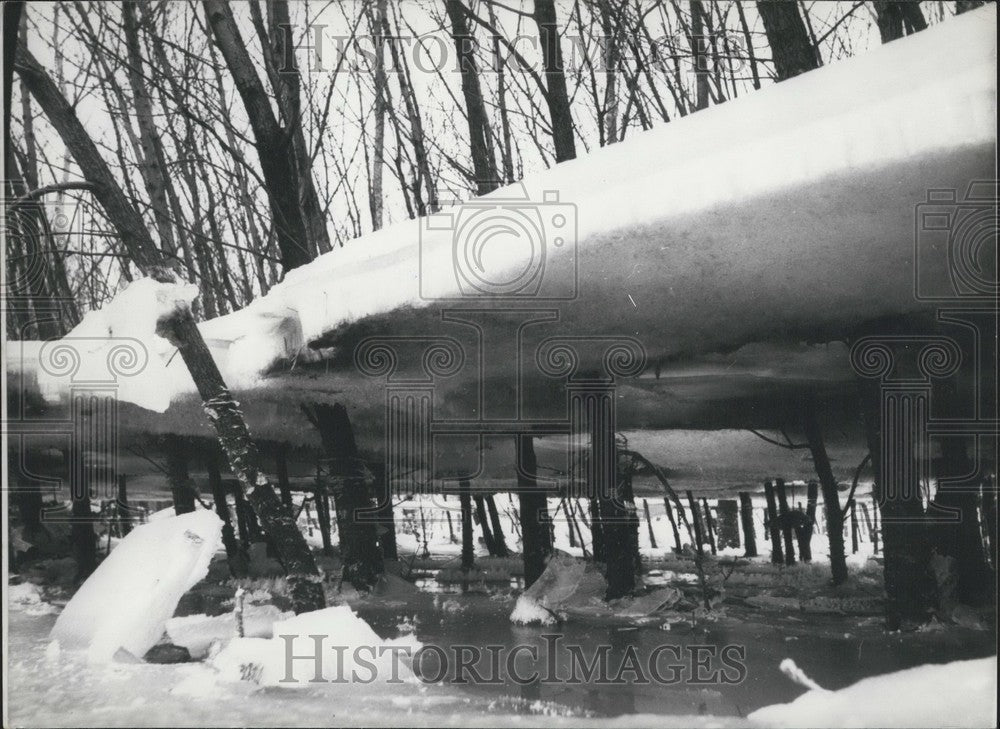 1978 Cold Snap Leaves Ice Roof After Tisza Flood Waters Subside - Historic Images