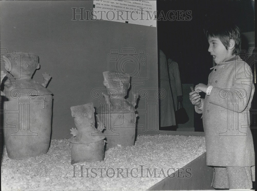 1975, Young Visitor at the Colombian Art Exhibit - Historic Images