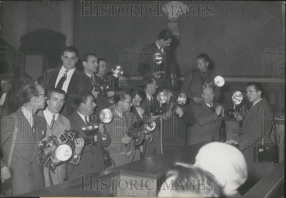 1952, Photographers at the Trial of Yvonne Chevollier - Historic Images