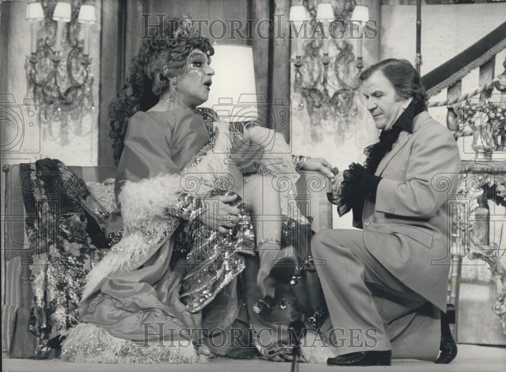 1980, Jean-Jacques & Pierre Mondy in La Cage aux Folles, Montparnasse - Historic Images