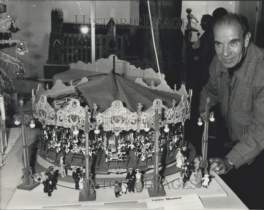 1979 Press Photo Lucien Mouchet Presents Merry-Go-Round Model, Manual Exploits - Historic Images
