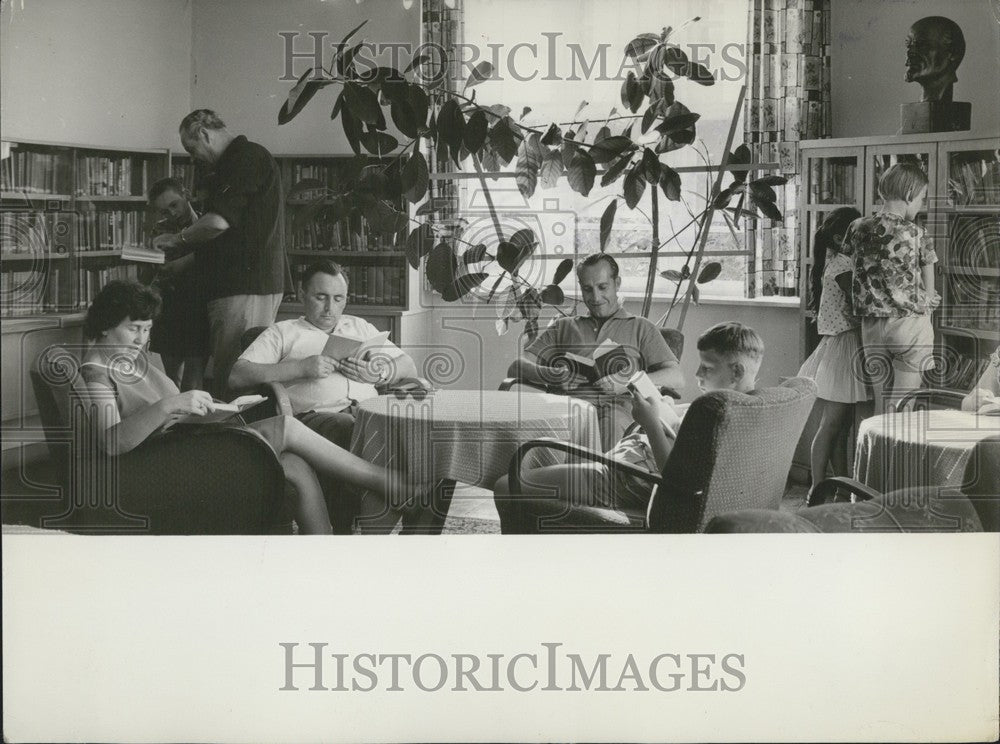 1964, Library of Literature - Potsdam - Pierre Semard. - Historic Images
