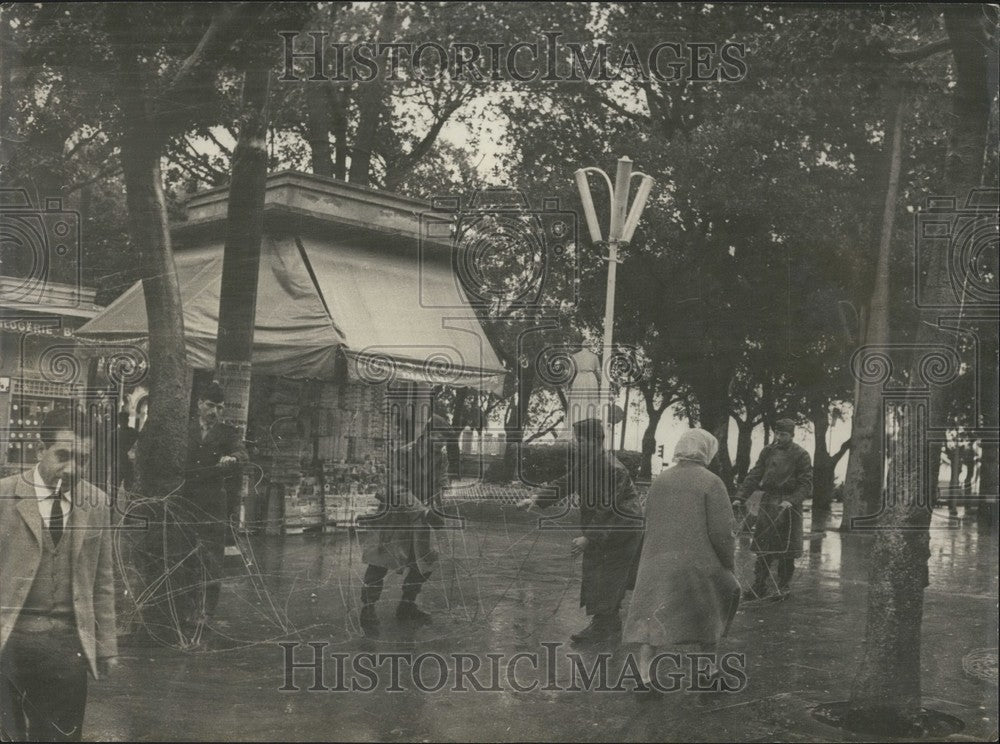 1962, Soldiers in Algeria's Bresson Square - Historic Images