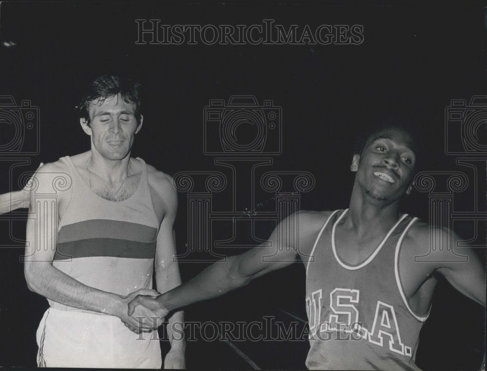 1970, Nallet (France) Shakes Fred Newhouse's Hand, 400 Meter Winner - Historic Images