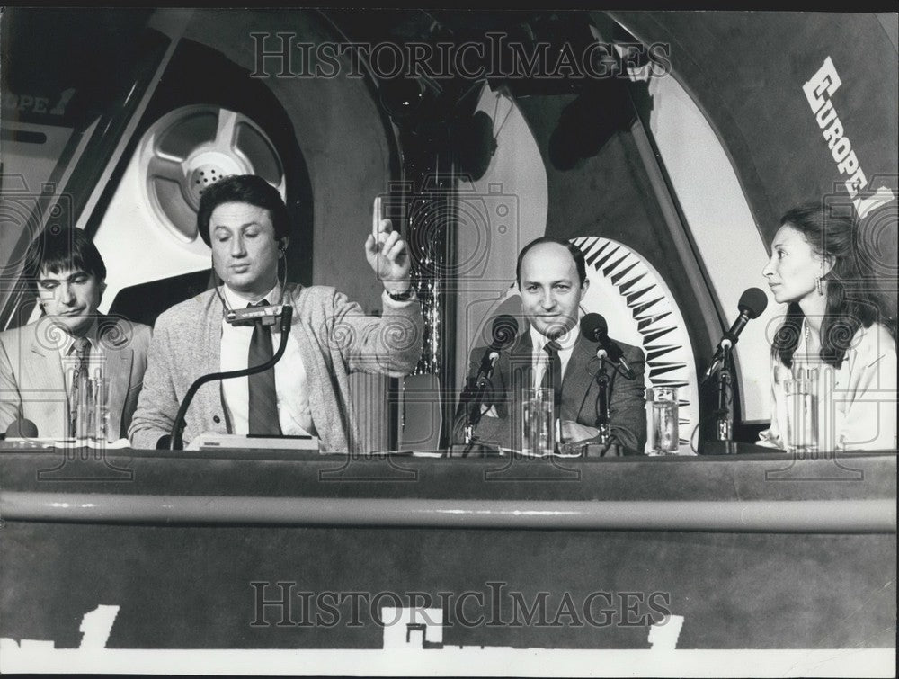1984 Serge Lama, Michel Drucker, PM Laurent Fabius & Wife Francoise - Historic Images