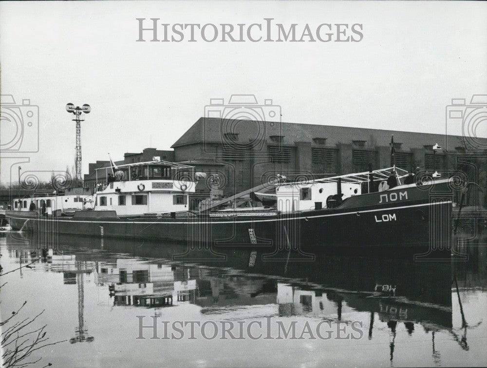 1955 Press Photo Bulgarian ship "Lom" in Passau, Germany.-Historic Images
