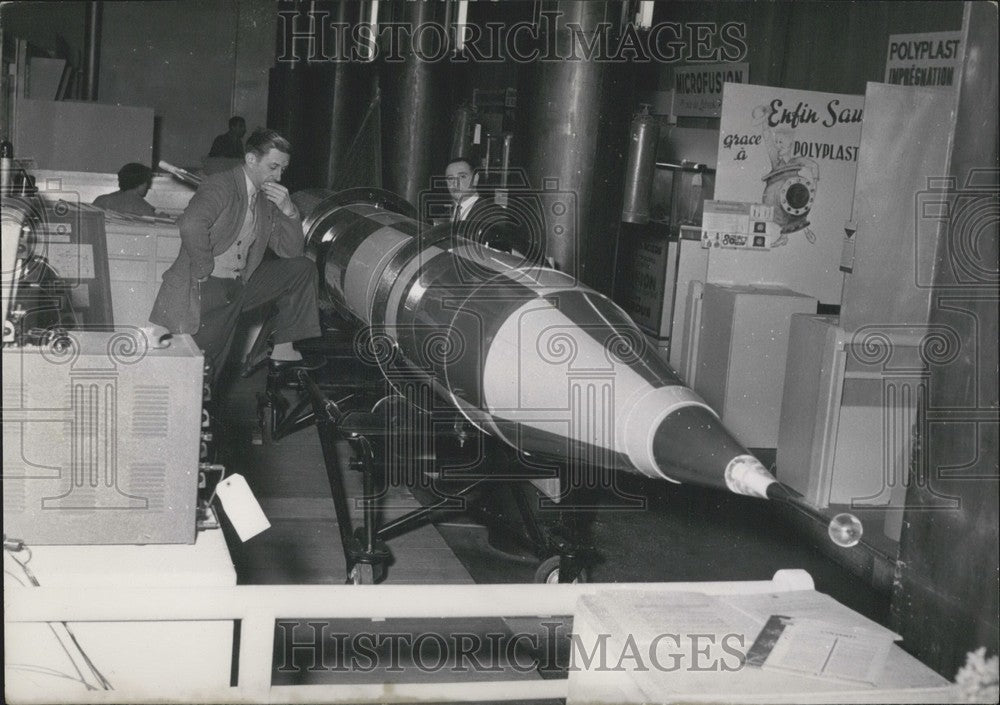 1955 Press Photo The Projectile Missile "Veronique" at Aeronautical Exposition-Historic Images