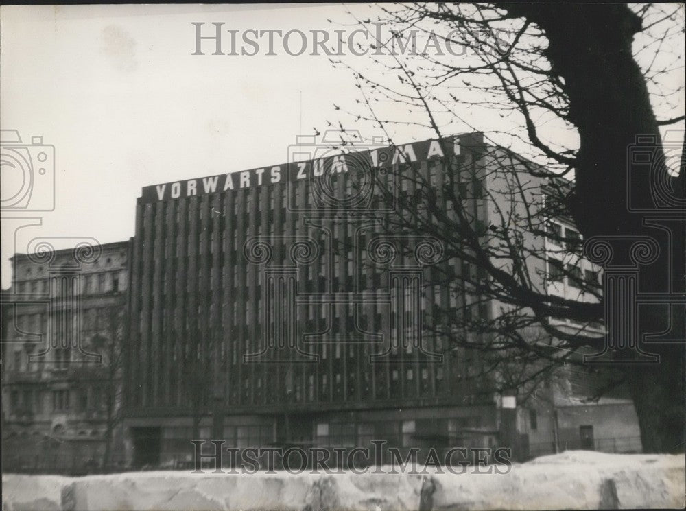 1953, Union House "Workers' Day" Sign. East Berlin. - Historic Images