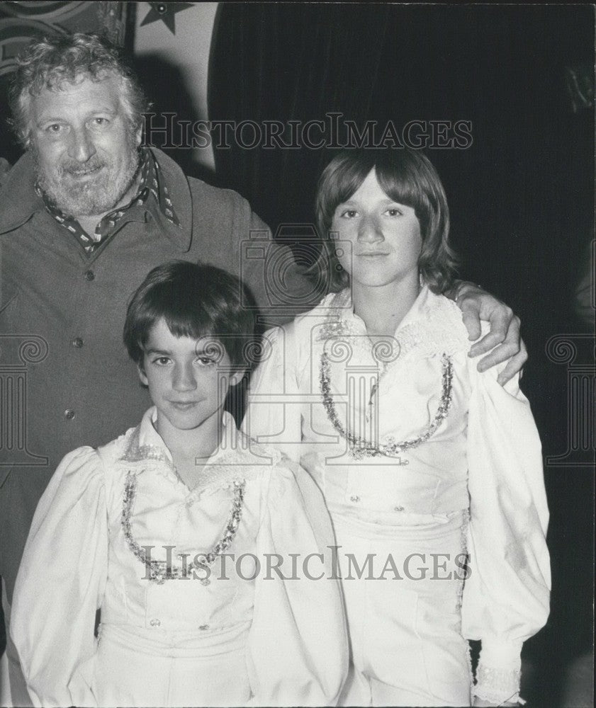 1979 Press Photo Juggler Barry Lapy and Tightrope Walkers the &quot;Brothers Alexis&quot;-Historic Images