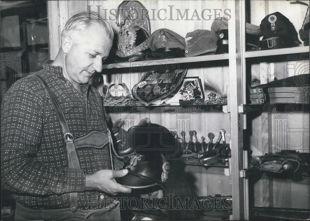 1966, Krafft Freiherr von Crailsheim - Hat Collection. - Historic Images