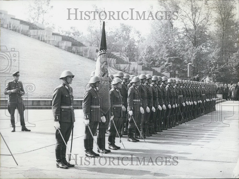 1959 Press Photo East Berlin Celebrates "Day of Liberation" - Historic Images