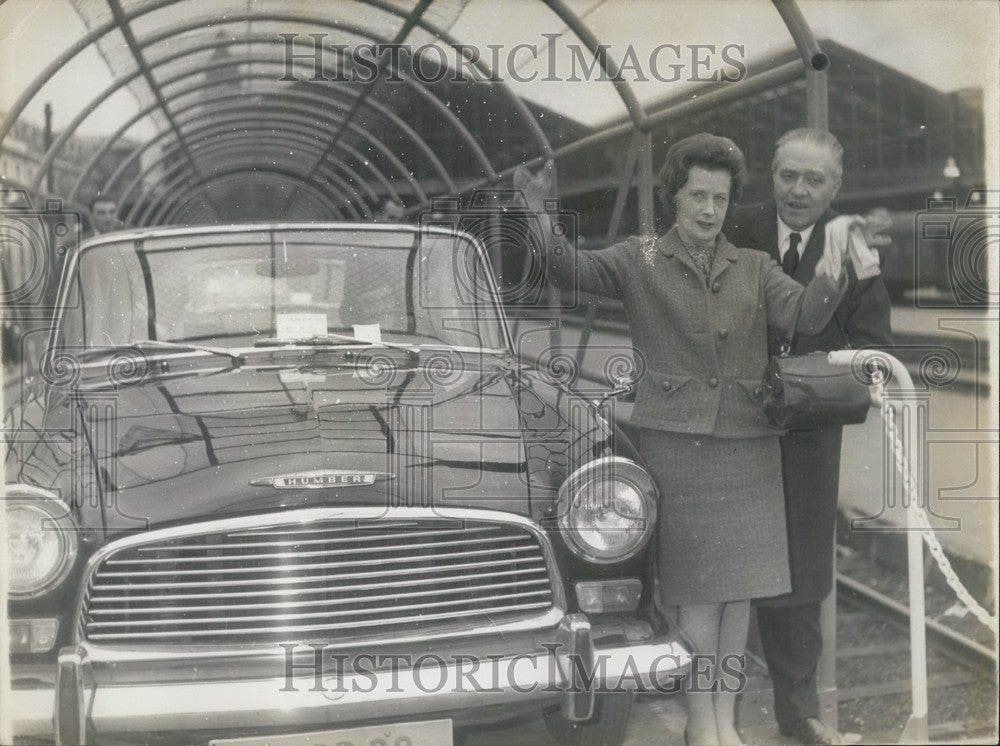 1966, Barbara Castle &amp; Mr Segalat Platforms Under English Channel - Historic Images